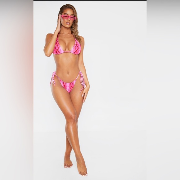 PrettyLittleThing Pink snake padded triangle bikini - Picture 2 of 7
